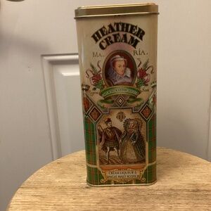 Vintage Heather Cream Liqueur & Single Malt Scotch Tin EMPTY